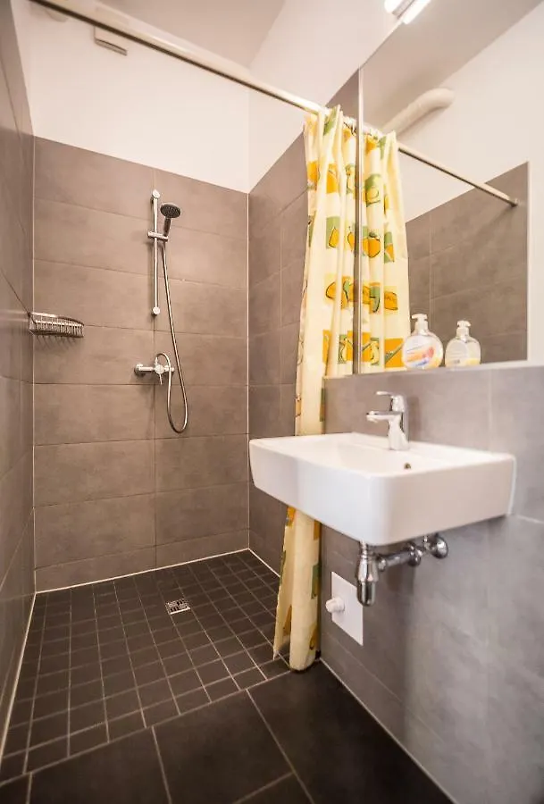 Nena Apartments - Bergmannkiez Ehm Traumbergflats ベルリン 0*,  ドイツ